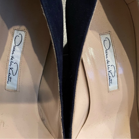 Oscar de la Renta Navy Runway Riley Square Toe Suede Patent Block Pumps - Picture 6 of 9